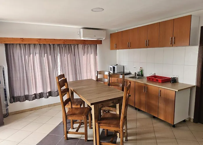 Traflor Termhouse Rustic *